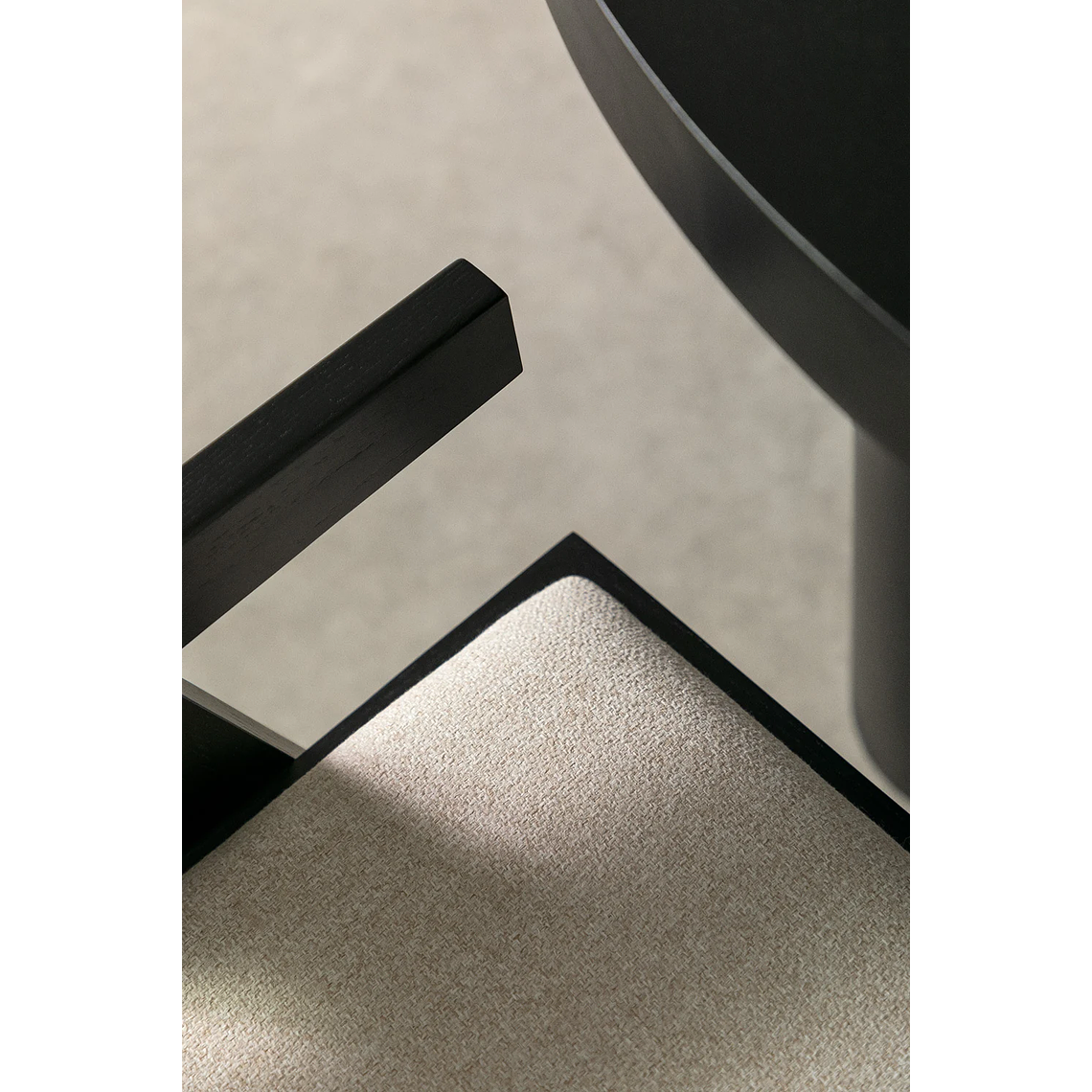 Silla de Comedor en Madera de Fresno Tapizada con Reposabrazos Lali Pack 2 Unidades 4