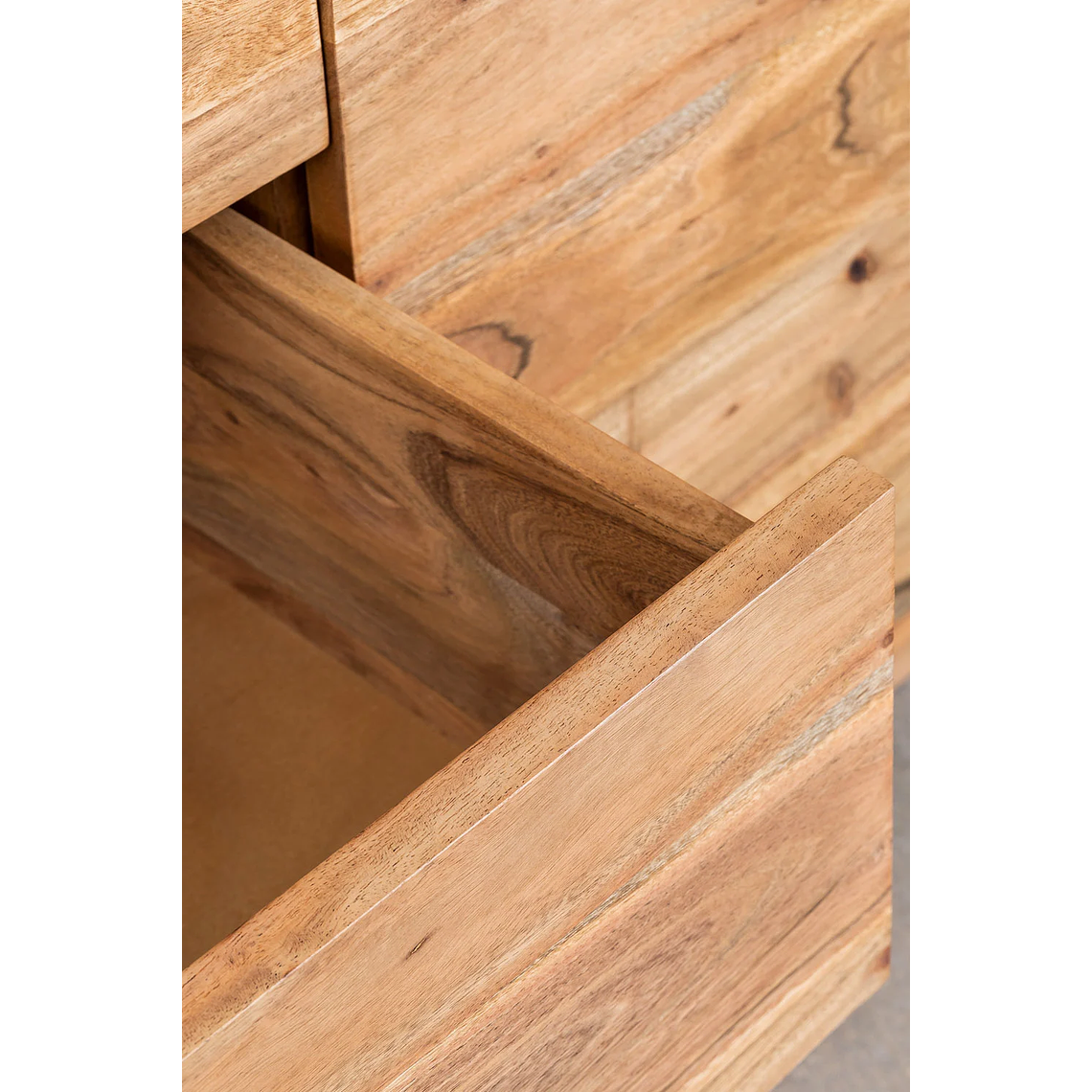 Buffet en Madera de Acacia Tasmani 140 cm 5