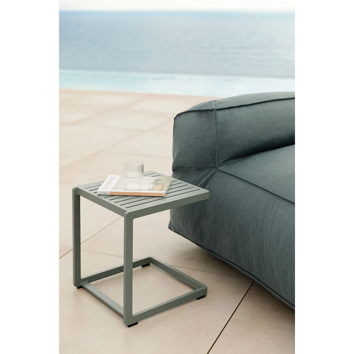 Mesa auxiliar de aluminio DULEM 40 x 40 Caqui 1