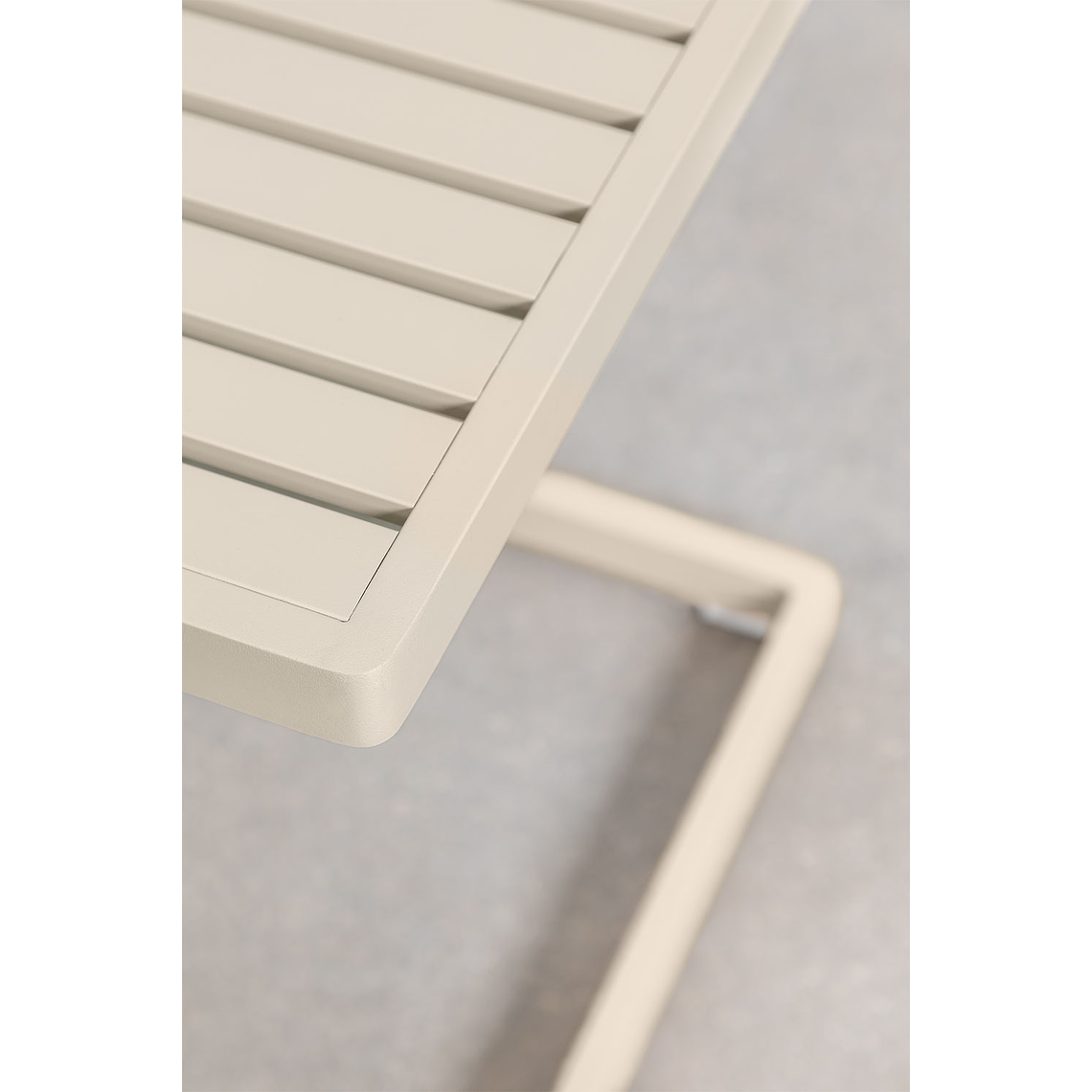 Mesa auxiliar de aluminio DULEM 40 x 40 Beige Tapioca 5