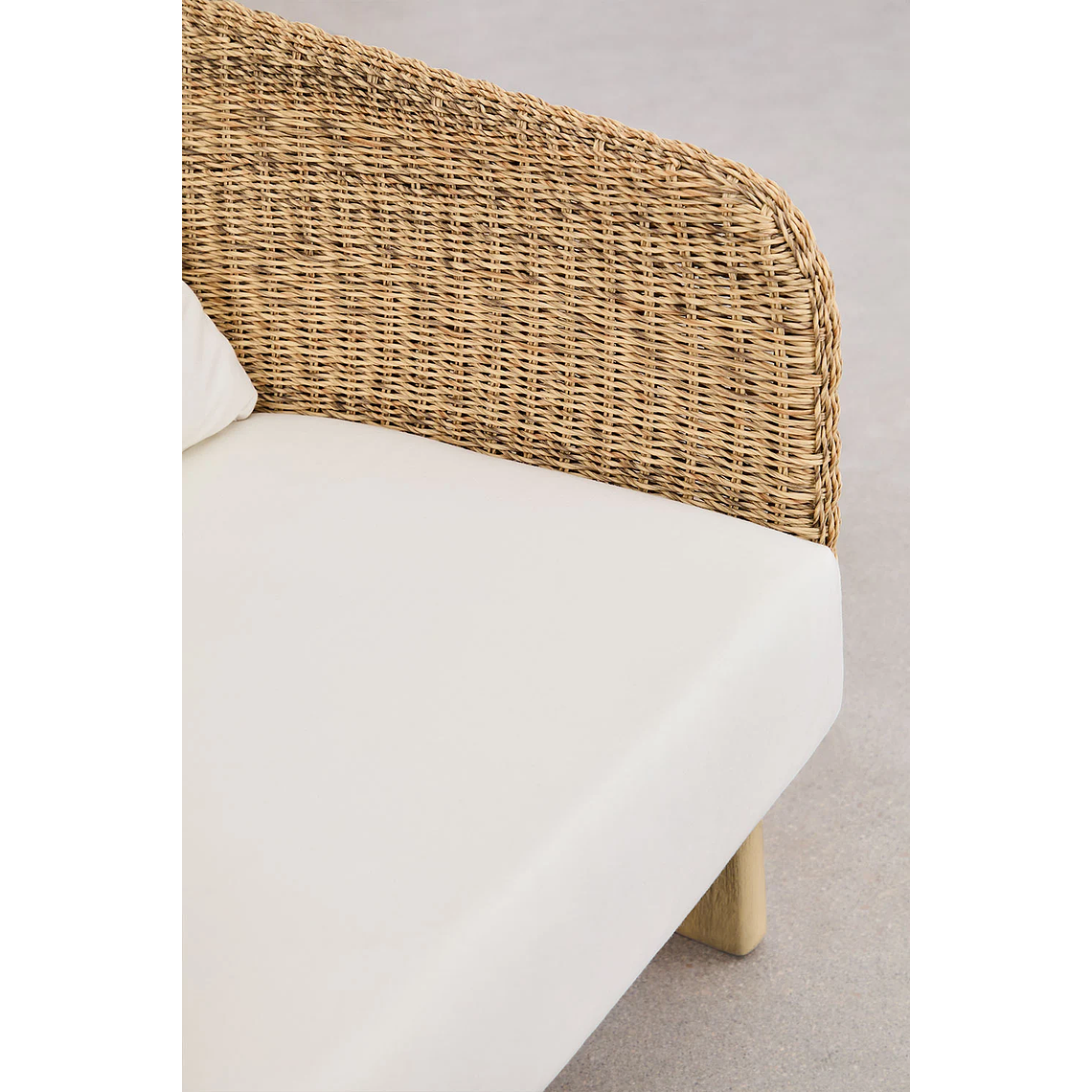 Poltrona en Madera de Acacia con Ratan Leilan 8