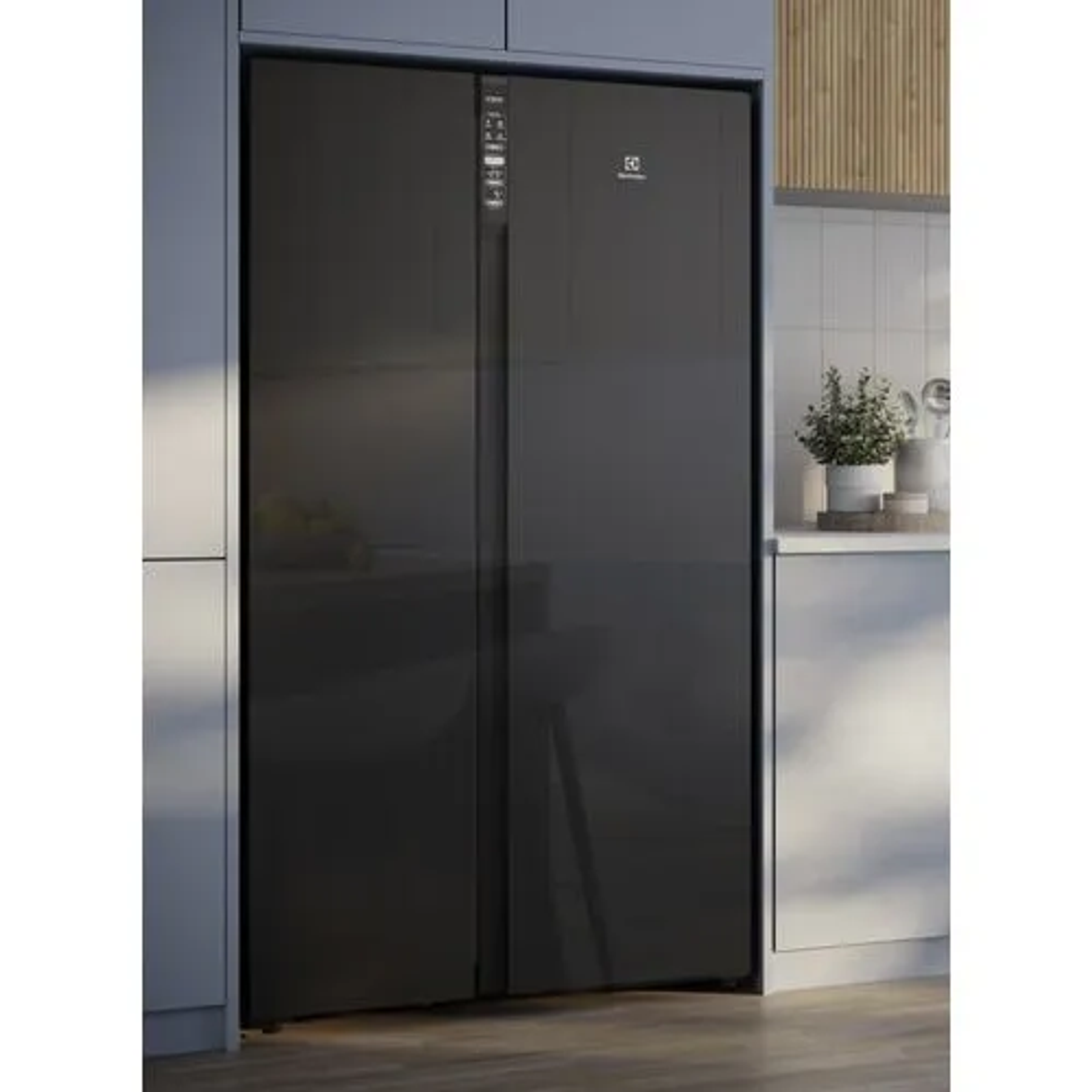 REFRIGERADOR ELECTROLUX 525L NO FROST SIDE BY SIDE INVERTER EFFICIENT AUTOSENSE ES5GB VIDRIO NEGRO