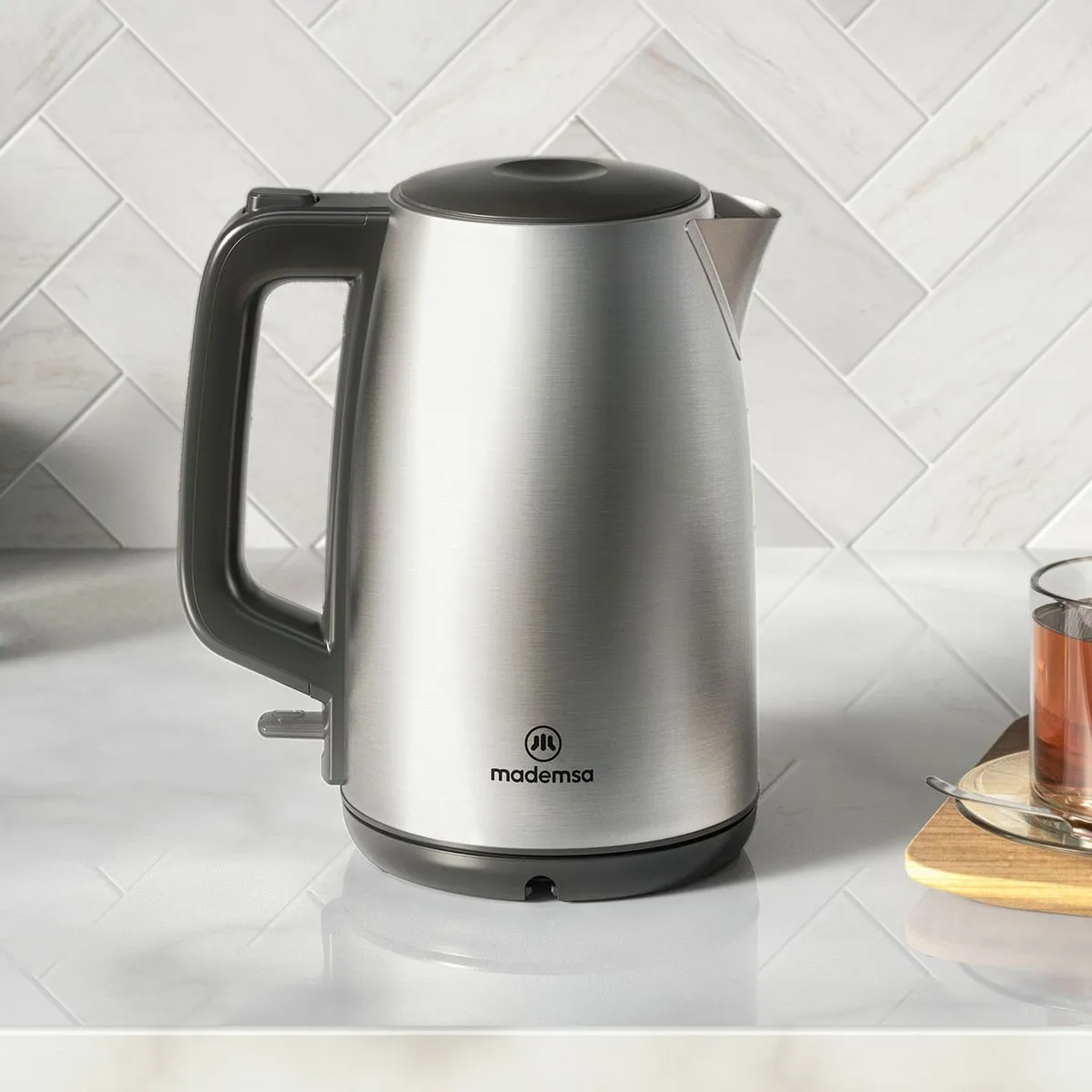HERVIDOR ELÉCTRICO MADEMSA 1,7L CON APAGADO AUTOMÁTICO MEK25 ACERO INOXIDABLE