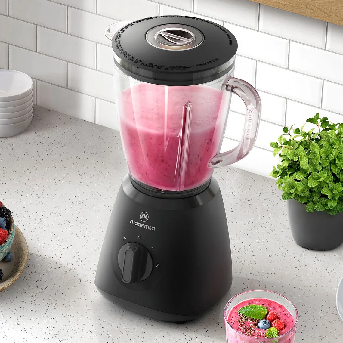 LICUADORA MADEMSA 1,5L CON JARRA DE VIDRIO Y 2 VELOCIDADES 400W MBL20 NEGRA 4