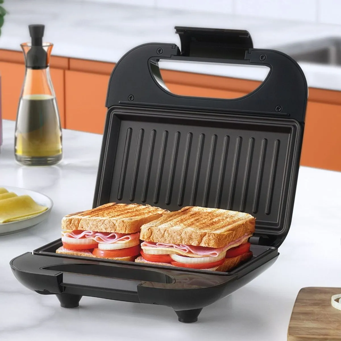 SANDWICHERA MADEMSA CON CALENTAMIENTO RÁPIDO MSG20 ACERO INOXIDABLE 7