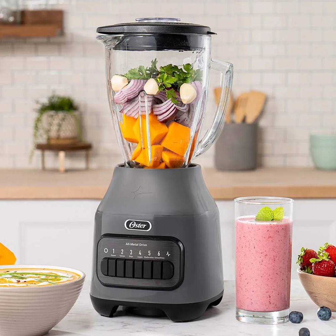 LICUADORA OSTER CON VASO DE VIDRIO Y 6 VELOCIDADES MÁS PULSO BLSTPEG-GPB 9