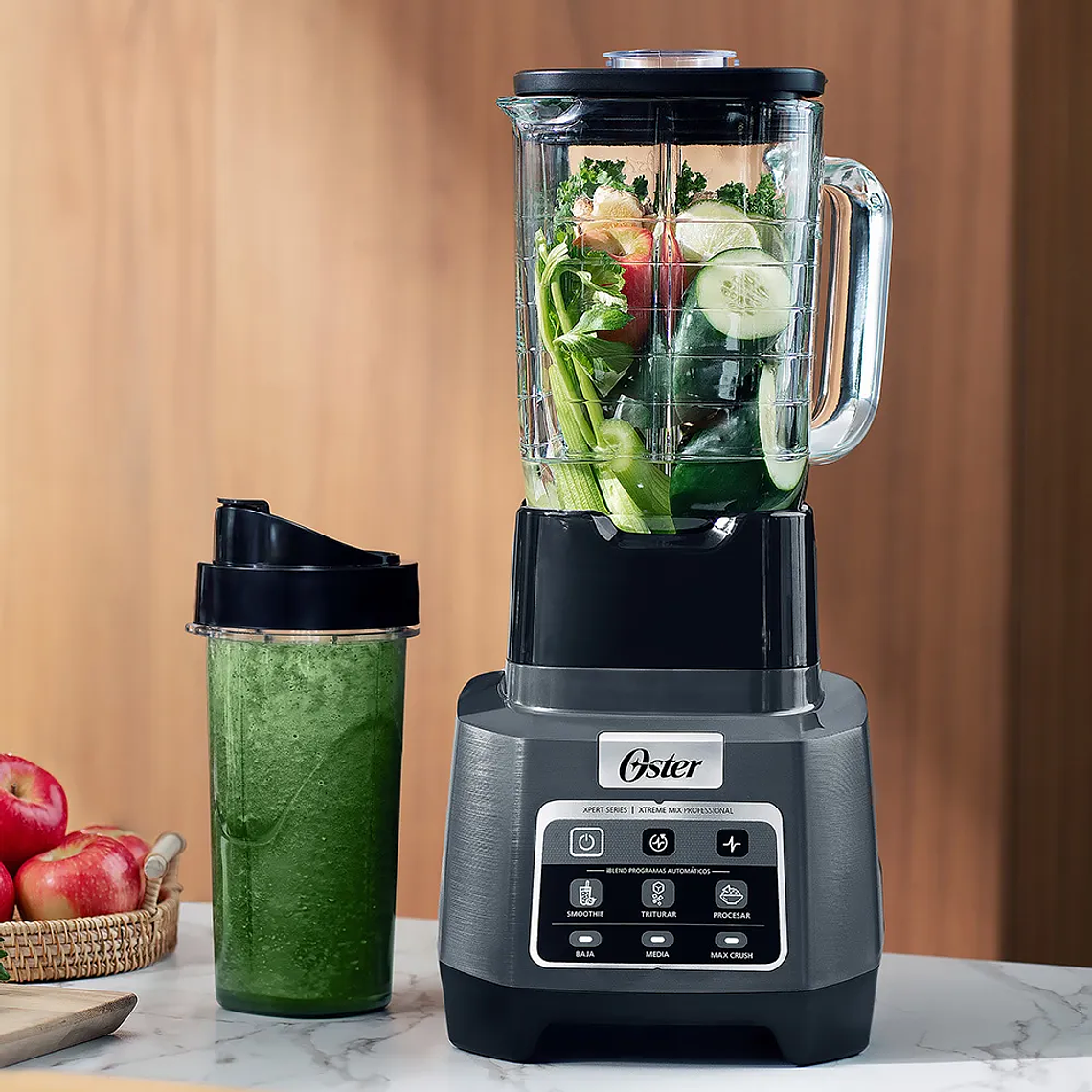 LICUADORA PROFESIONAL OSTER XTREME MIX CON IBLEND Y MAX CRUSH CON TECNOLOGÍA REVERSIBLE, VASO BLEND-N-GO BLSTXPG-BGW 13