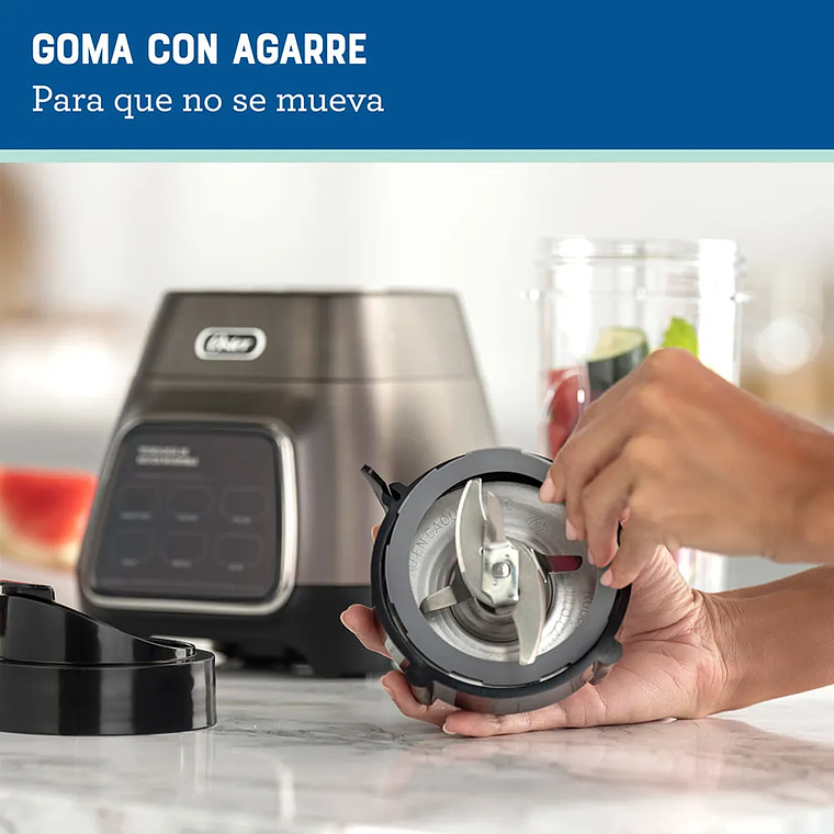 LICUADORA OSTER PROGRAMAS AUTOMÁTICOS CON TECNOLOGÍA REVERSIBLE, PANTALLA TÁCTIL Y VASO BLEND-N-GO BLSTPYG1312XBG 12