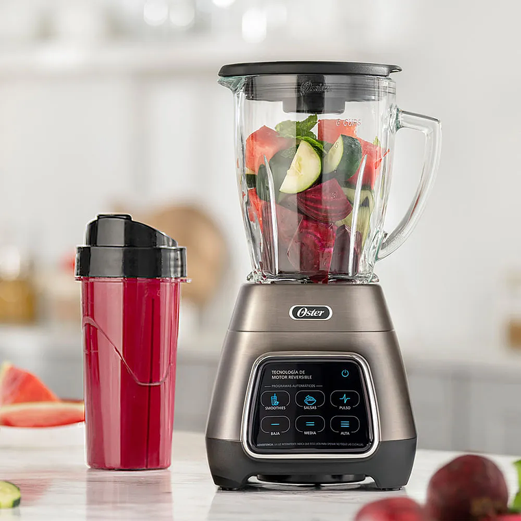 LICUADORA OSTER PROGRAMAS AUTOMÁTICOS CON TECNOLOGÍA REVERSIBLE, PANTALLA TÁCTIL Y VASO BLEND-N-GO BLSTPYG1312XBG 16