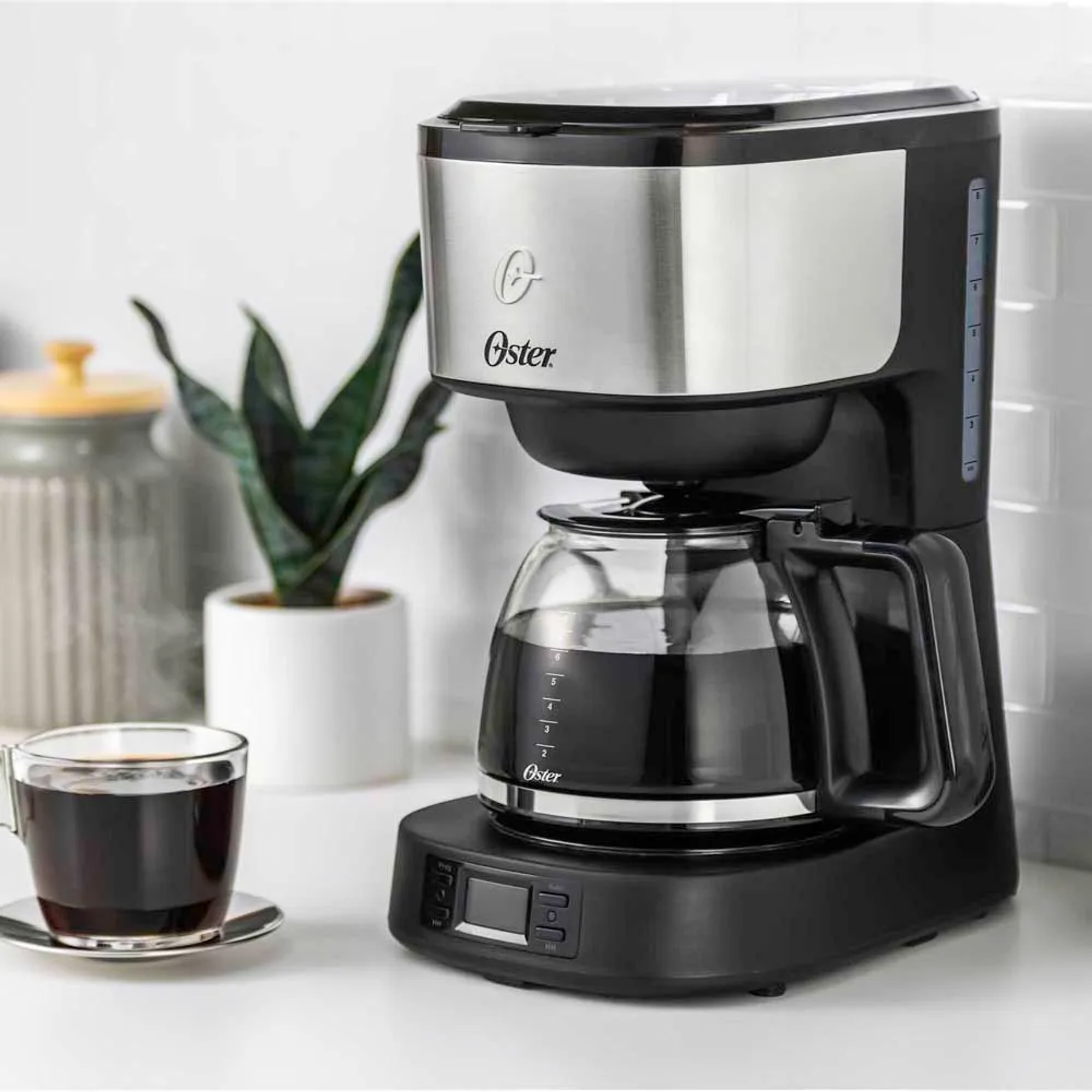 CAFETERA PROGRAMABLE OSTER 8 TAZAS EN ACERO INOXIDABLE BVSTDC10SS