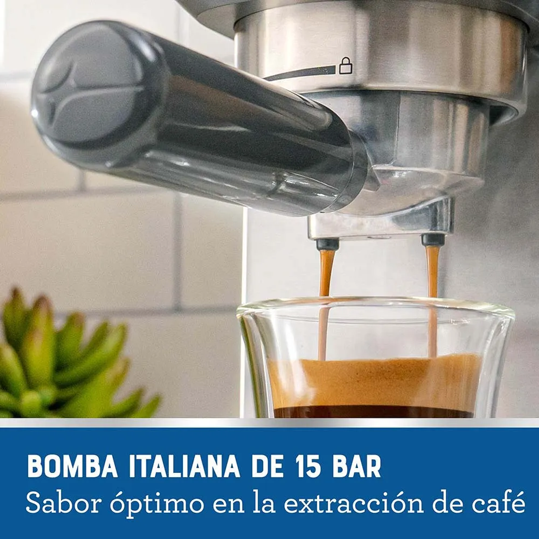 OSTER CAFETERA COMPACTA, PARA ESPRESSO Y CAPPUCCINO, BOMBA ITALIANA 15 BAR, ACCESORIOS PROFESIONALES, PLATEADA, BVSTEM7200