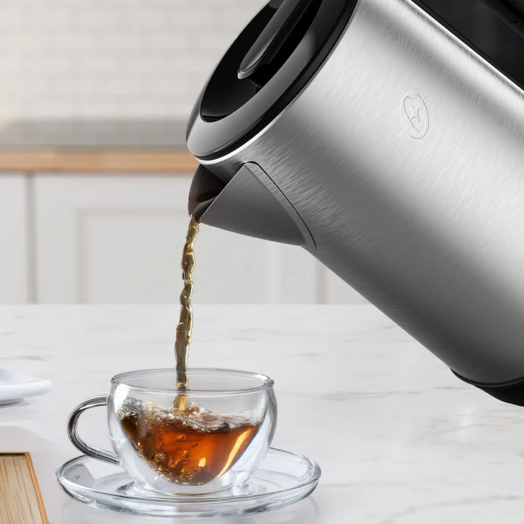 HERVIDOR ELÉCTRICO OSTER DE 2 LITROS DE CAPACIDAD, BVSTKT674 4