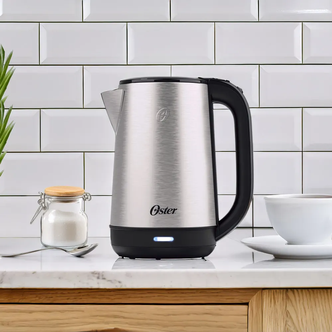 HERVIDOR ELÉCTRICO OSTER DE 2 LITROS DE CAPACIDAD, BVSTKT674 5