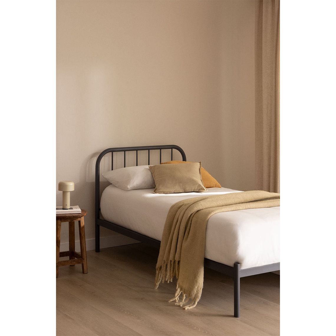 Cama en hierro Asteri 1