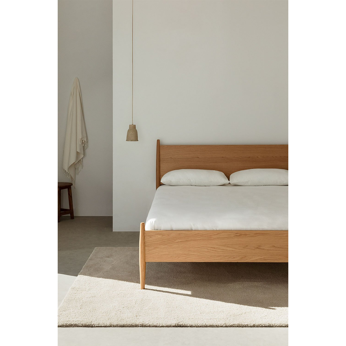 Cama para colchón 160x200cm en madera natural Indira 1