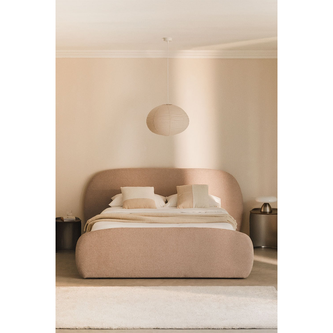 Cama en tela bouclé Brunel 1