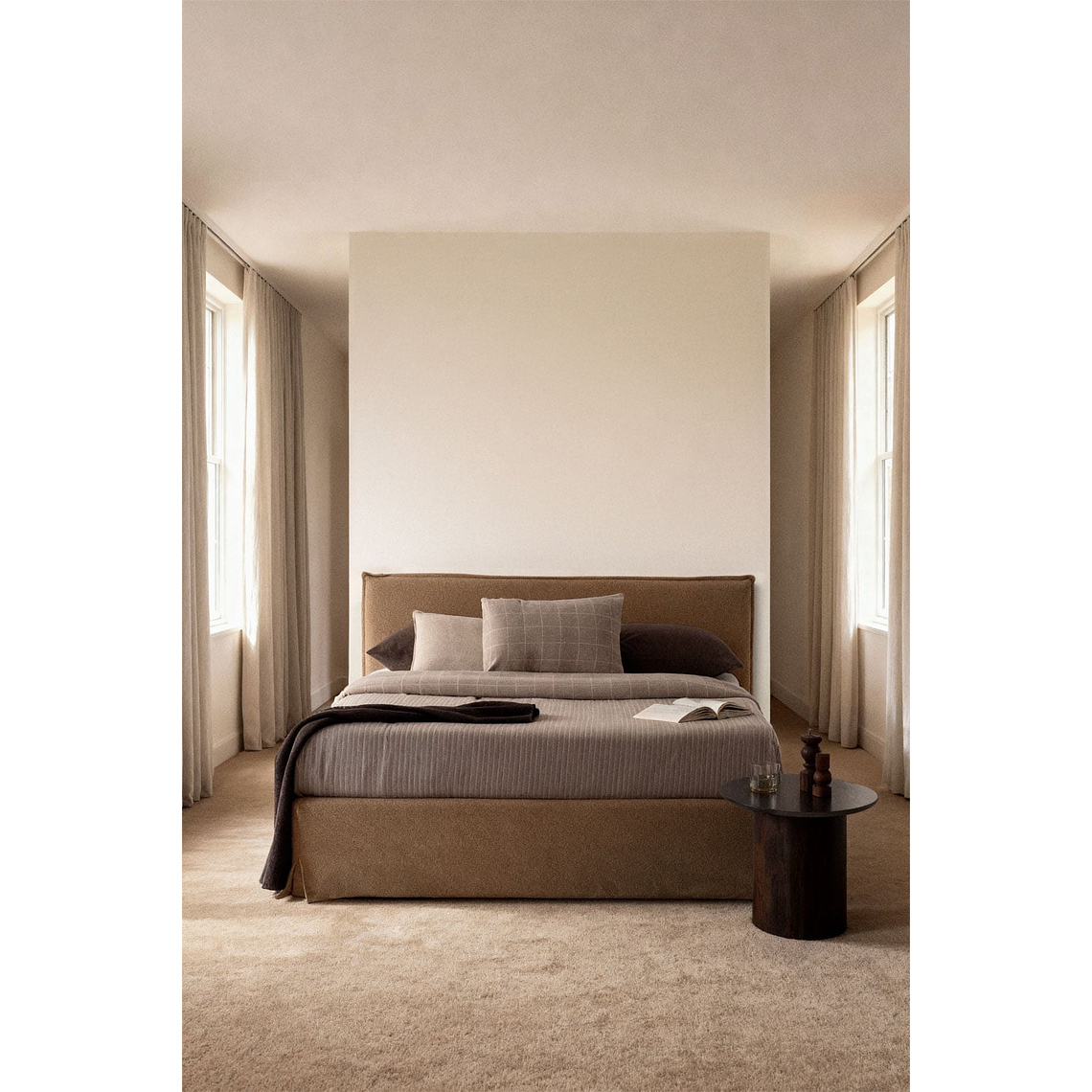 Cama para colchón 180x200cm con canapé abatible en bouclé marrón trigo Lorea 1