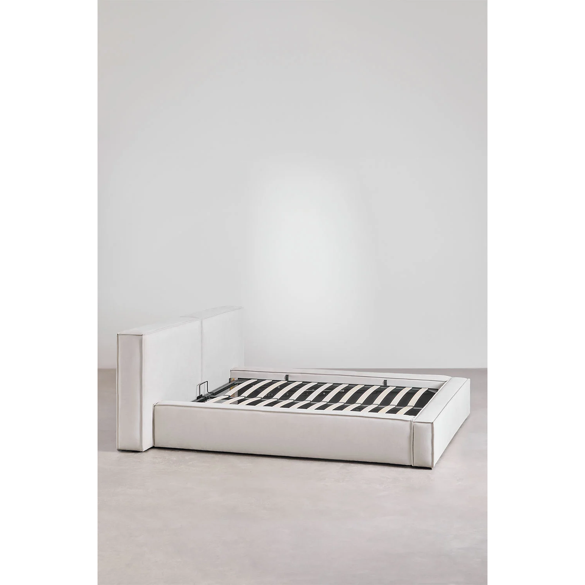 Cama Europea 2 Plazas NASSIKA Lunari con Canapé Abatible para Colchón 140x190 cm en Chenilla 3