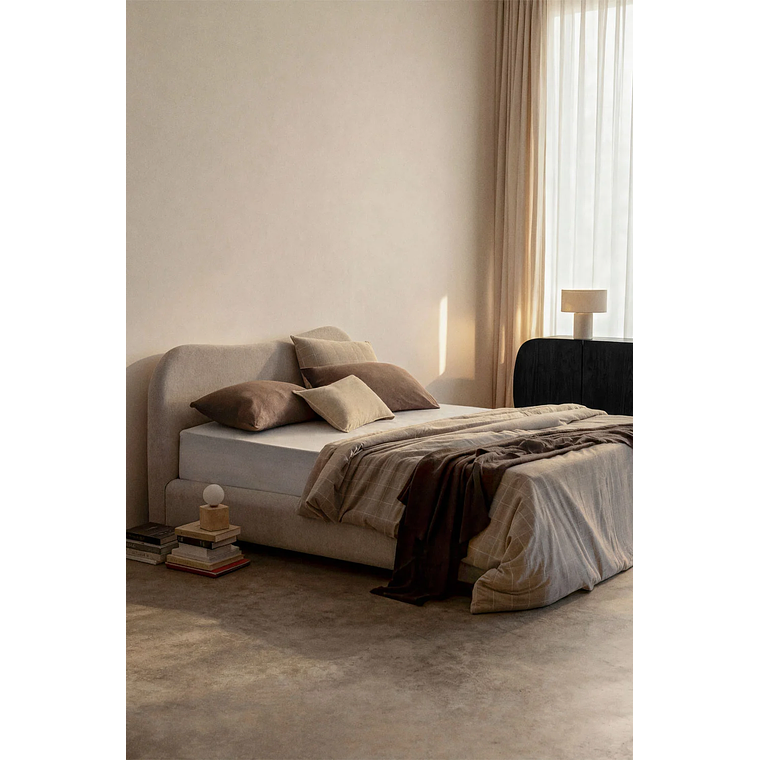 Cama Winselet: Elegancia Atemporal y Almacenamiento Invisible 1