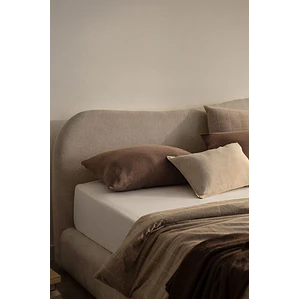 Cama Winselet: Elegancia Atemporal y Almacenamiento Invisible