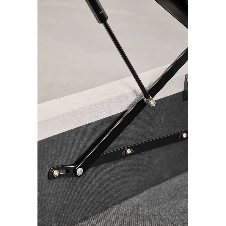 Cama Winselet: Elegancia Atemporal y Almacenamiento Invisible 7