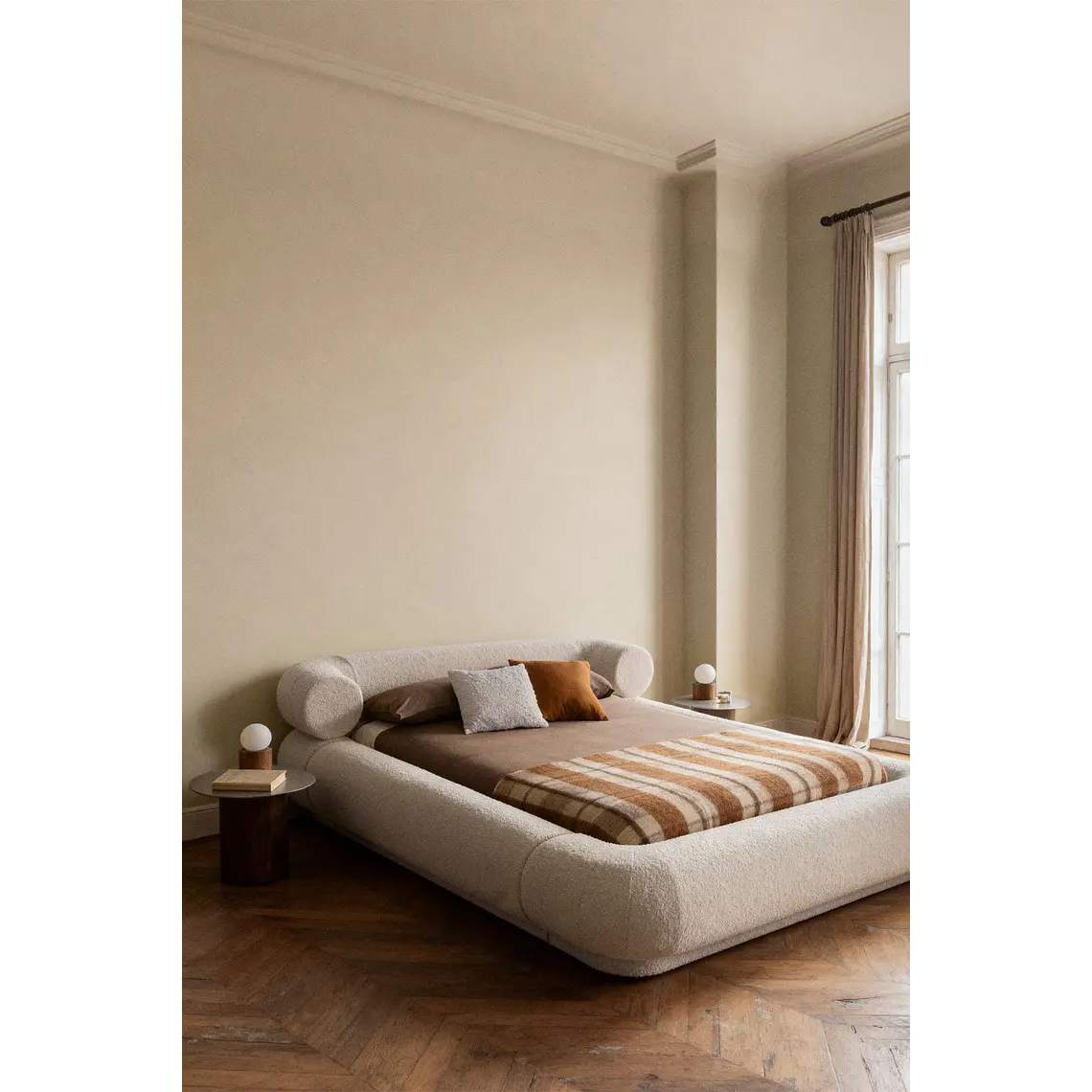 Cama en tela bouclé Bernaste 1