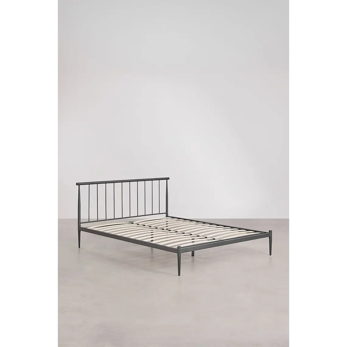 Cama Amaia: Elegancia Industrial en Hierro Forjado 10