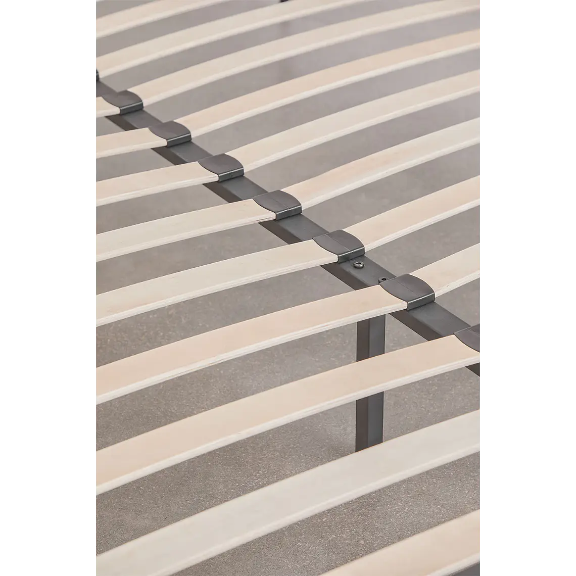 Cama Amaia: Elegancia Industrial en Hierro Forjado 14