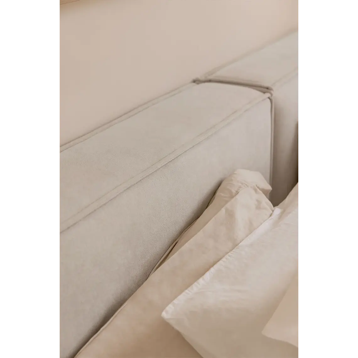 Cama Lunari: Confort Premium en Chenilla Blanco Roto 3