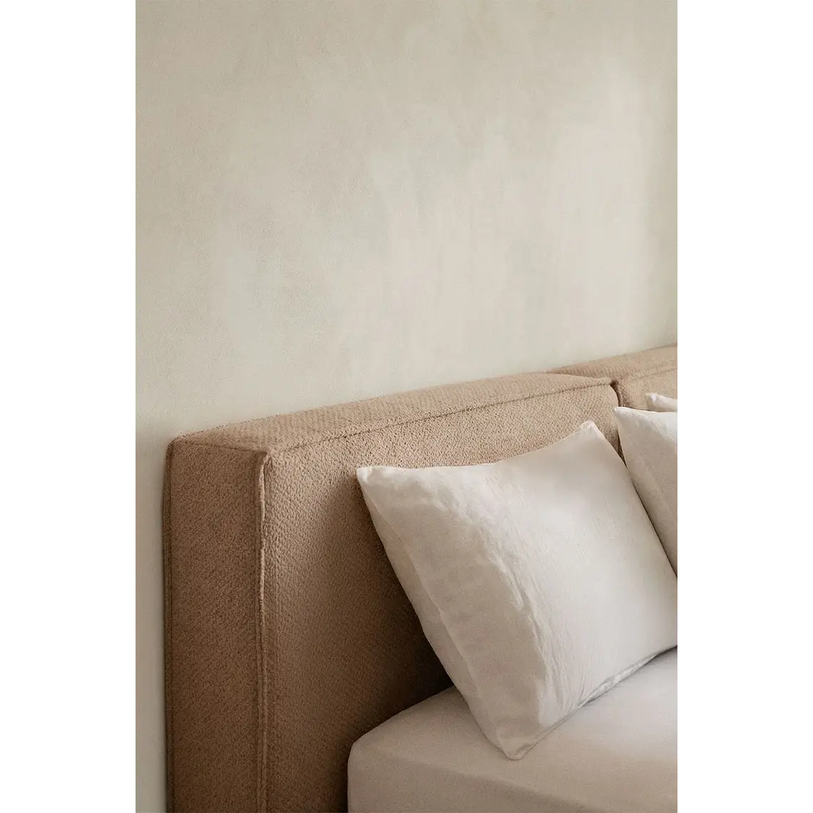 Cama Lunari: Confort Premium en Chenilla Blanco Roto 11