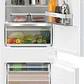 SIEMENS iQ300, Refrigerador combi integrable, 177.2 x 54.1 cm, Puerta deslizante - Miniatura 1