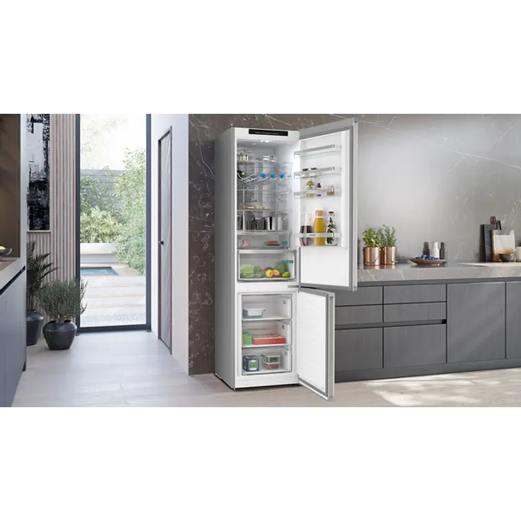 SIEMENS iQ300, Refrigerador combi de libre instalación, 203 x 60 cm, Acero inoxidable 5