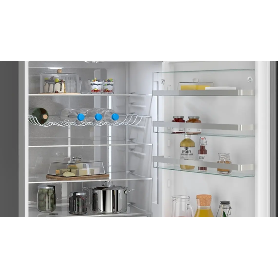 SIEMENS iQ500, Refrigerador combi de libre instalación, 203 x 70 cm, Acero negro antihuellas 5