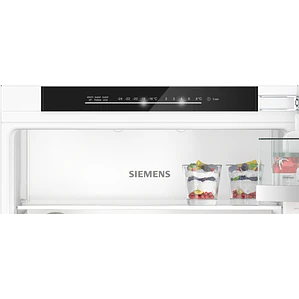 SIEMENS iQ500, Refrigerador combi integrable, 177.2 x 55.8 cm, Cierre SoftClose con puerta fija