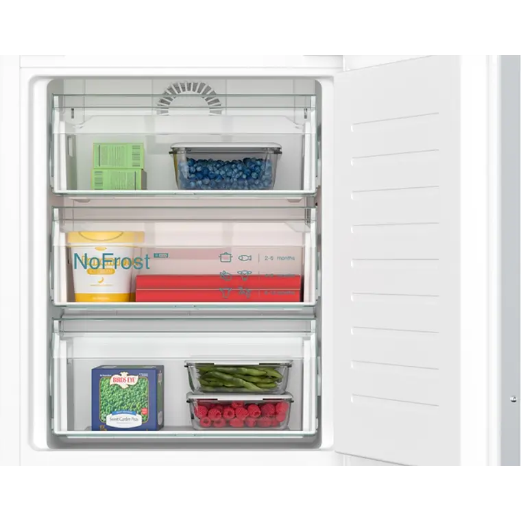 SIEMENS iQ500, Refrigerador combi integrable, 177.2 x 55.8 cm, Cierre SoftClose con puerta fija 6