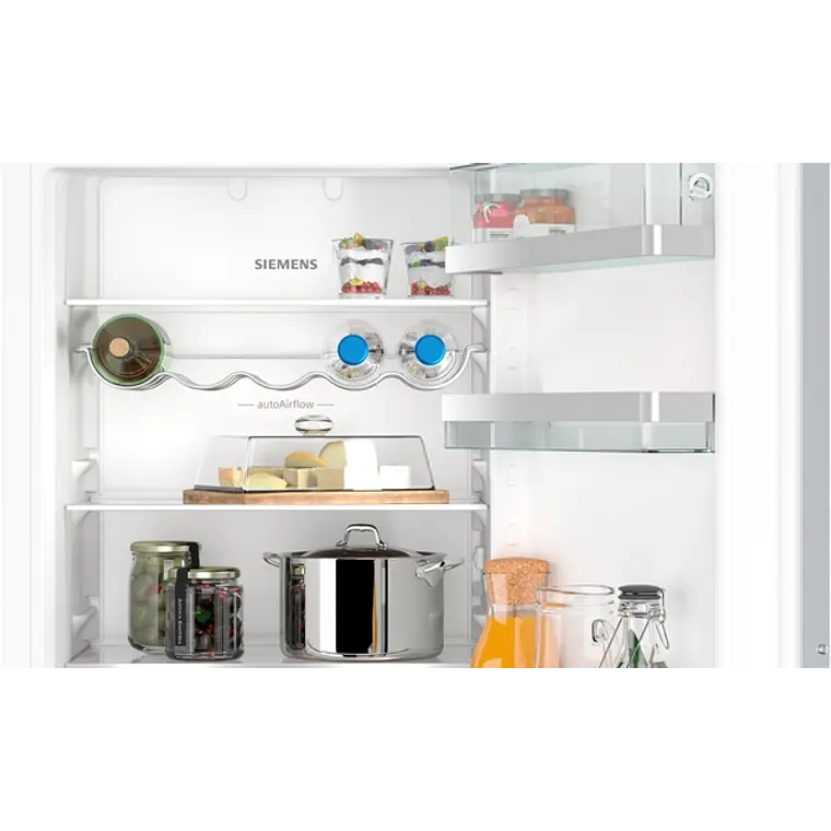 SIEMENS iQ500, Refrigerador combi integrable, 177.2 x 55.8 cm, Cierre SoftClose con puerta fija 4