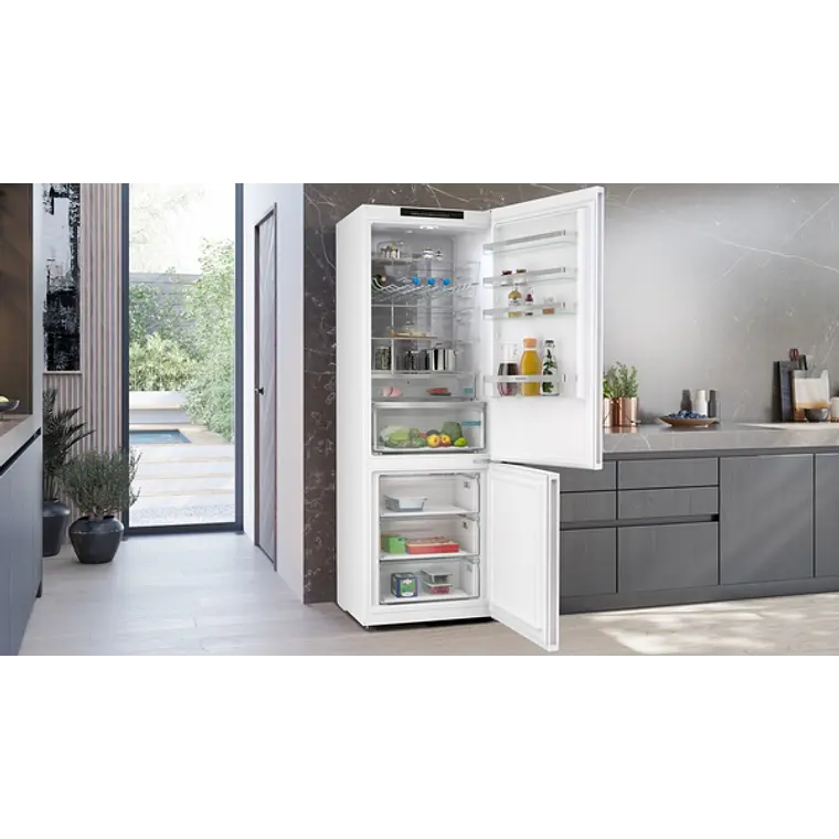 SIEMENS iQ300, Refrigerador combi de libre instalación, 203 x 70 cm, Blanco, Total noFrost 4