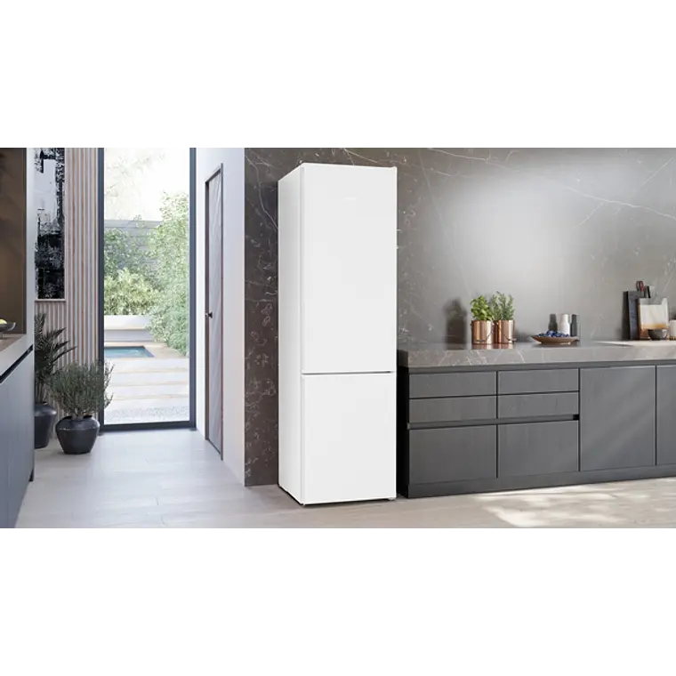 SIEMENS iQ300, Refrigerador combi de libre instalación, 203 x 60 cm, Blanco, Total noFrost 2