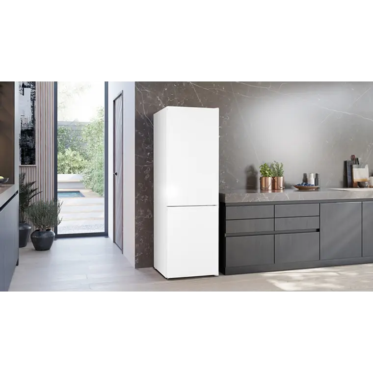 SIEMENS iQ300, Refrigerador combi de libre instalación, 186 x 60 cm, Blanco, Total noFrost 3