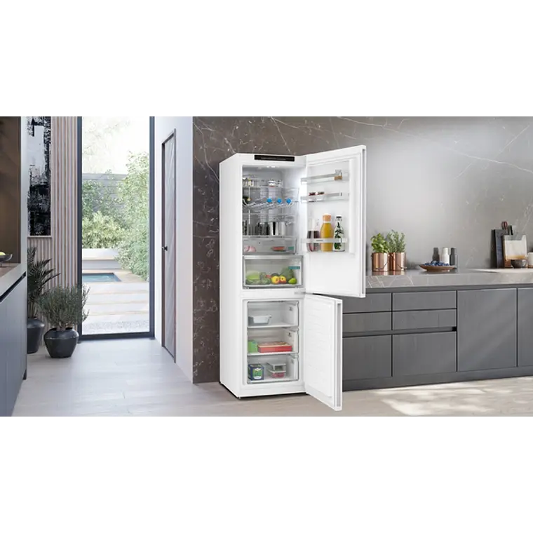 SIEMENS iQ300, Refrigerador combi de libre instalación, 186 x 60 cm, Blanco, Total noFrost 4