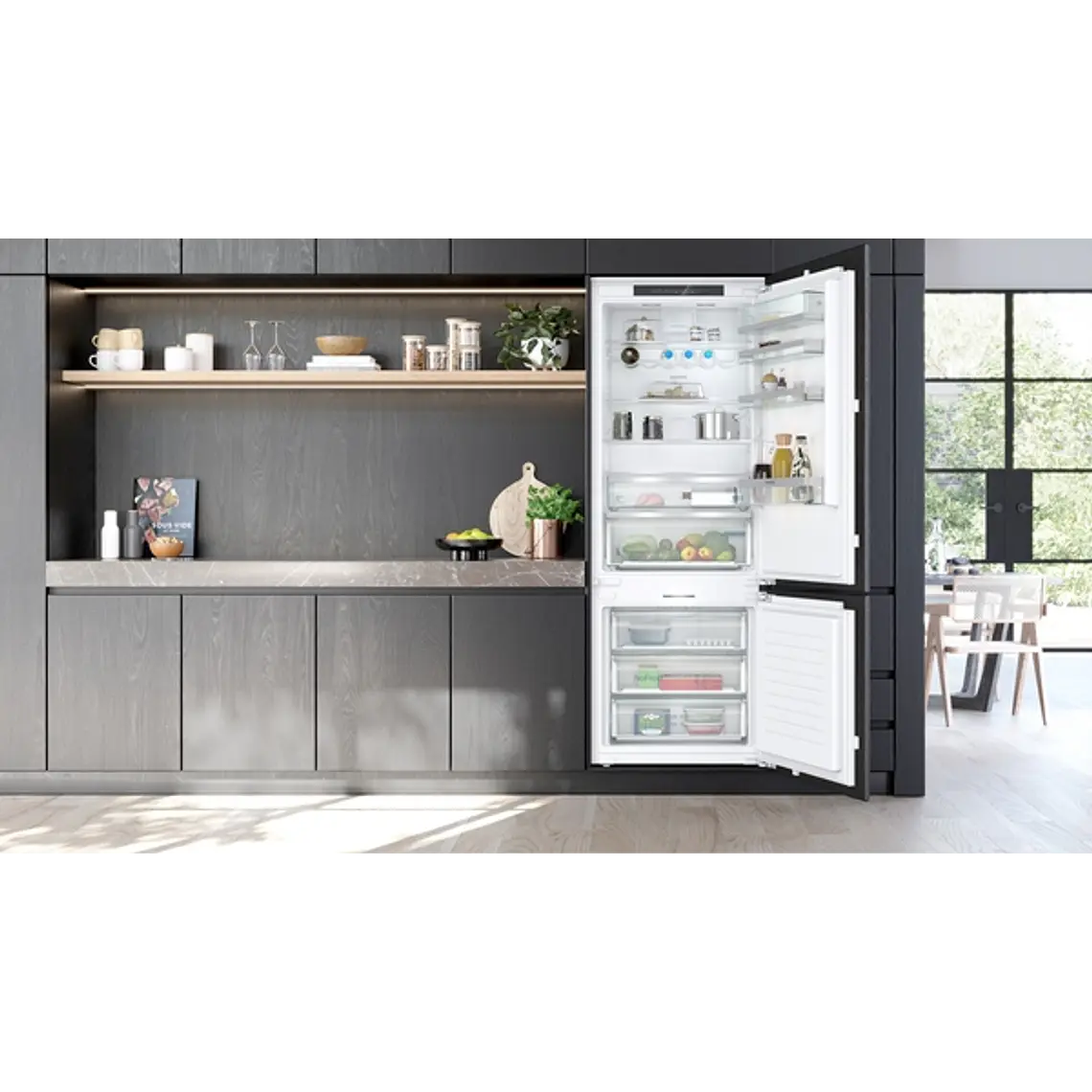 SIEMENS iQ500, Refrigerador combi integrable, 193.5 x 70.8 cm, Cierre SoftClose con puerta fija 3