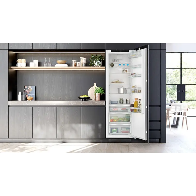 SIEMENS iQ500, Refrigerador integrable, 177.2 x 55.8 cm, Cierre SoftClose con puerta fija 4