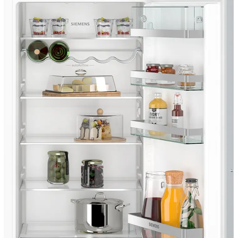SIEMENS iQ500, Refrigerador integrable, 122.1 x 55.8 cm, Cierre SoftClose con puerta fija 3