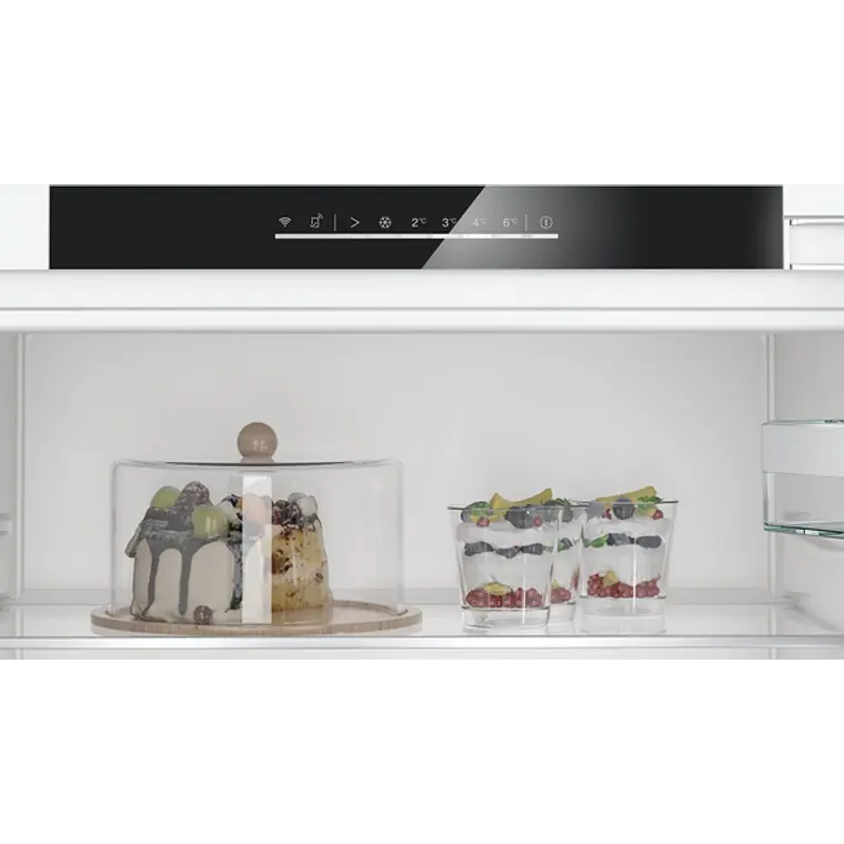 SIEMENS iQ500, Refrigerador bajo encimera, 82 x 59.8 cm, Cierre SoftClose con puerta fija 2