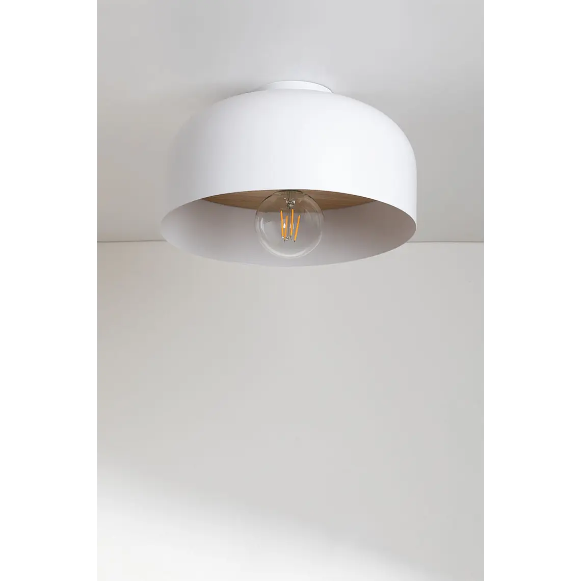 Plafón de techo en hierro y madera de pino Tilia 3