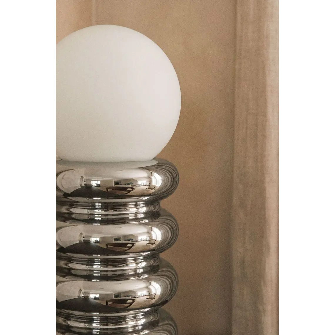 Lámpara de mesa 40 cm en cerámica con bola de cristal Kyra 4