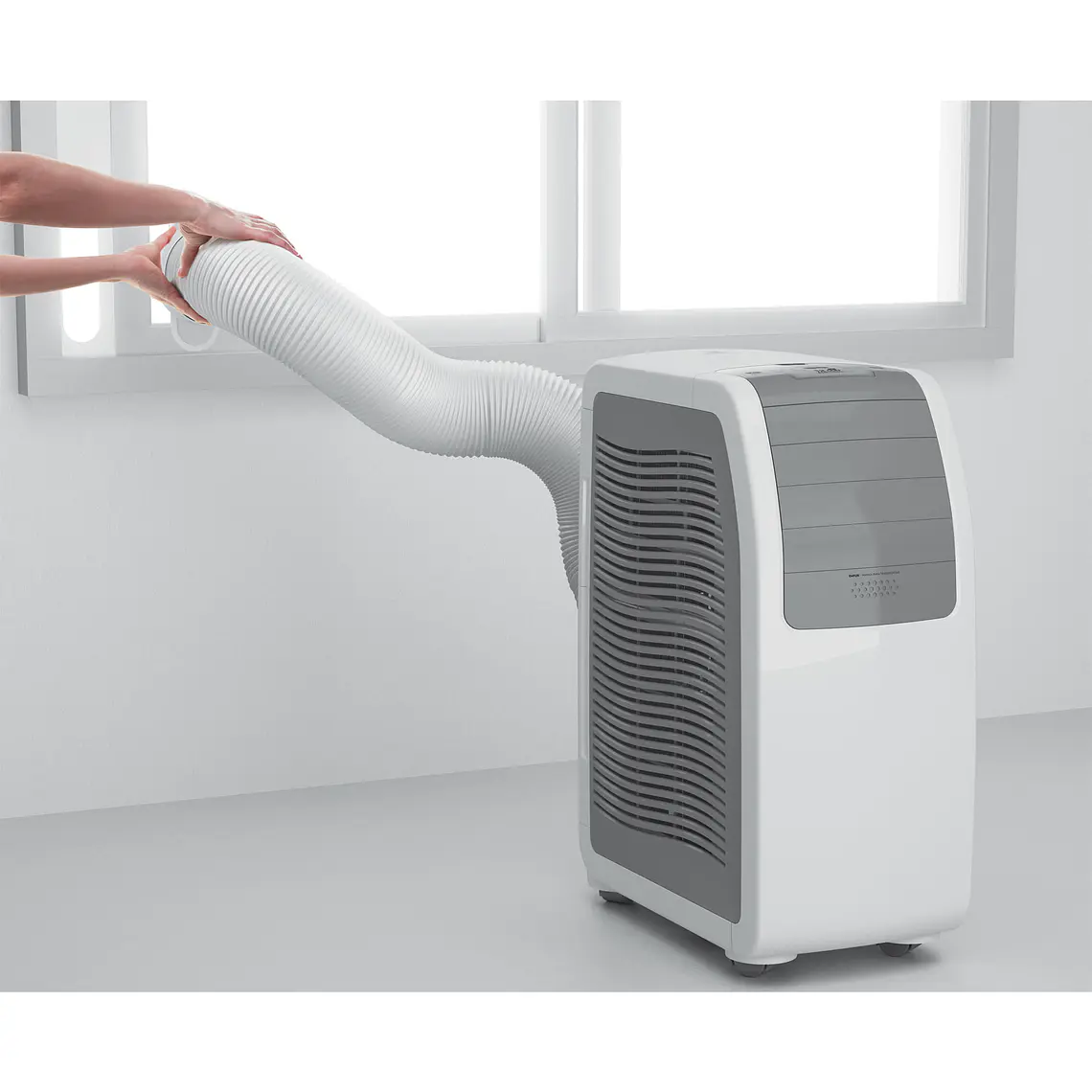 AIRE ACONDICIONADO PORTÁTIL ELECTROLUX 12.000 BTUS FRÍO/CALOR MODO TURBO 8
