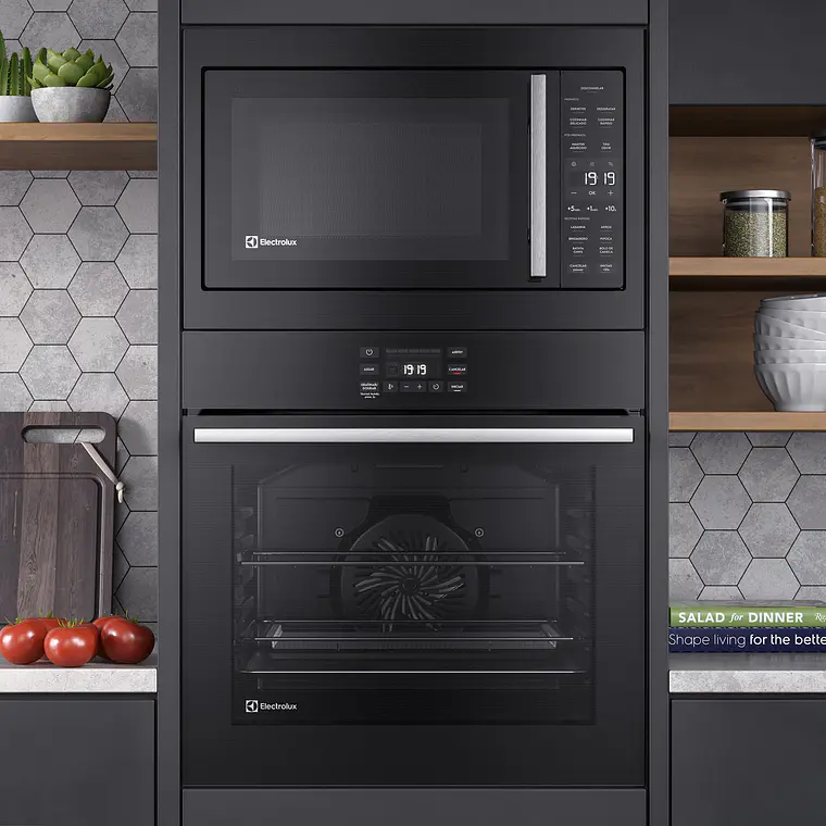 Horno Empotrable ELÉCTRICO ELECTROLUX 80L EXPERIENCE AIR FRYER, PERFECTCOOK360 Y PANEL TOUCH OE8EA 17