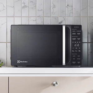 Microondas Electrolux 25 Litros Digital Descongelamiento Asistido ME25N Negro
