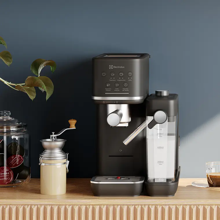 Cafetera Espresso Electrolux 1,25L Digital Cápsula y Molido Vaporizador Leche 1350W ECM70 Gris 6